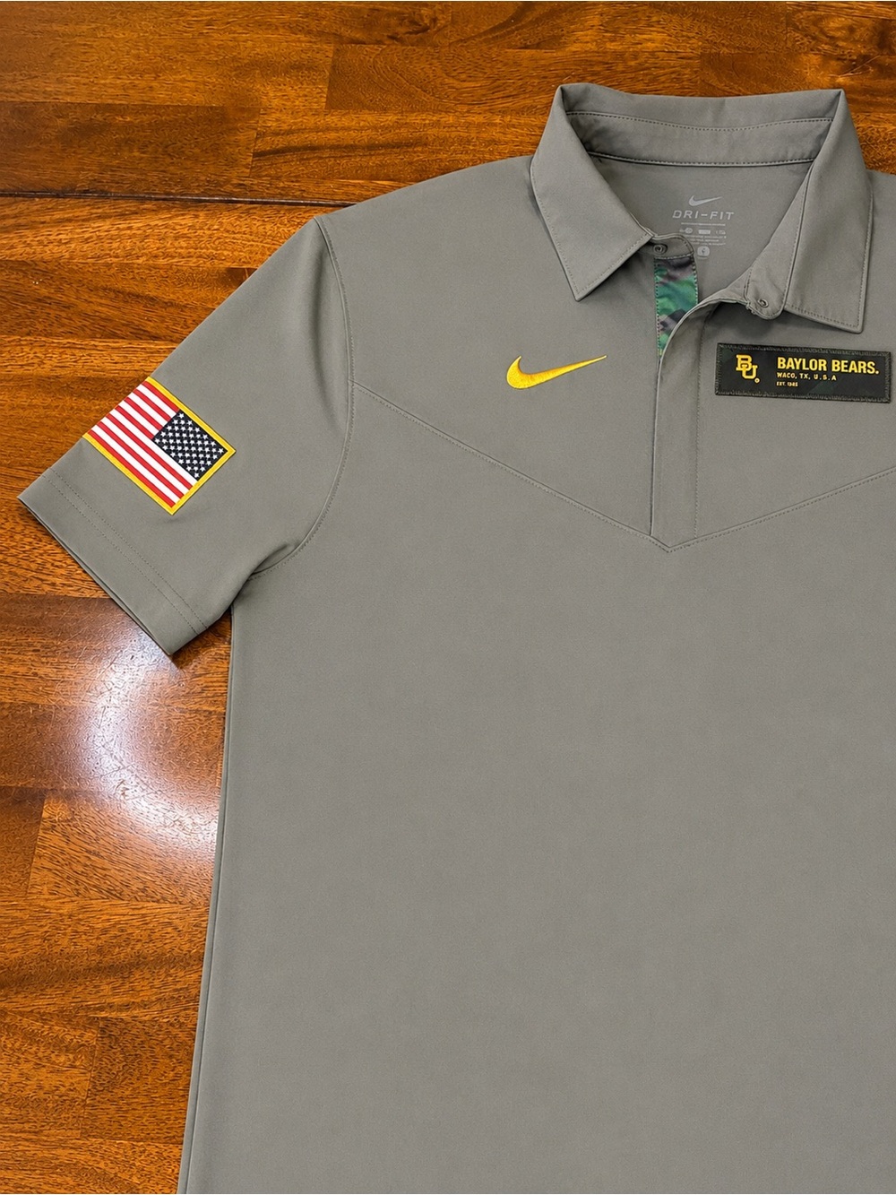 Nike Dri-FIT Baylor Bears Polo Shirt Men’s Medium Green USA Flag Patch Swoosh